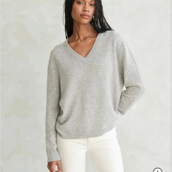 Jenni Kayne Sweaters - JENNI KAYNE Flynn Cashmere Sweater in Grey